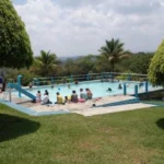 Balneario Don Goyo en Tuzamapan: un día de alberca dentro de Coatepec